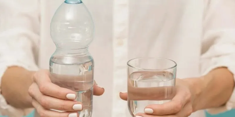 nước điện giải ion kiềm đóng chai